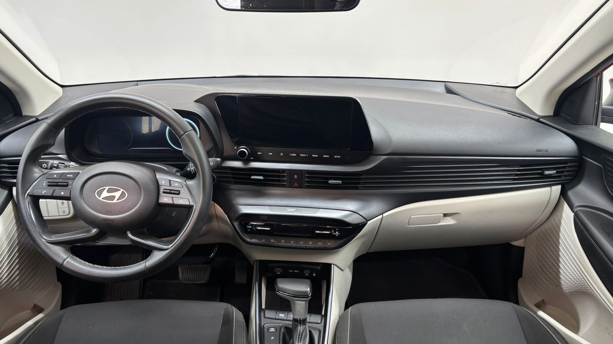 HYUNDAI i20 10